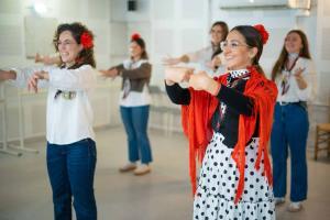 aprender a bailar sevillanas